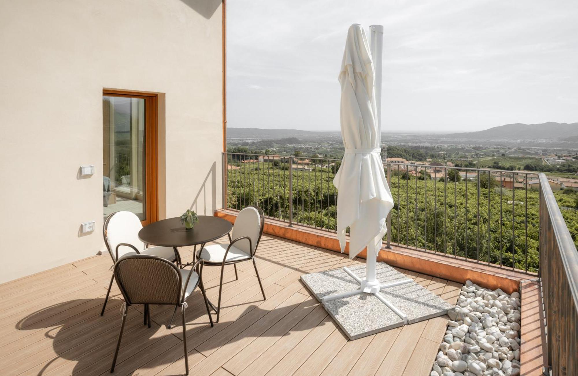 Agriturismo Rive Del Bacio - La Dimora 발도비아데네 외부 사진